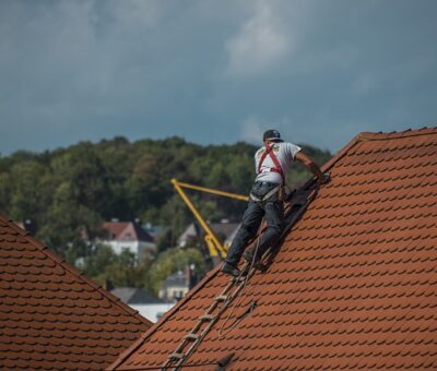 Les erreurs courantes à éviter lors de la rénovation de votre toiture